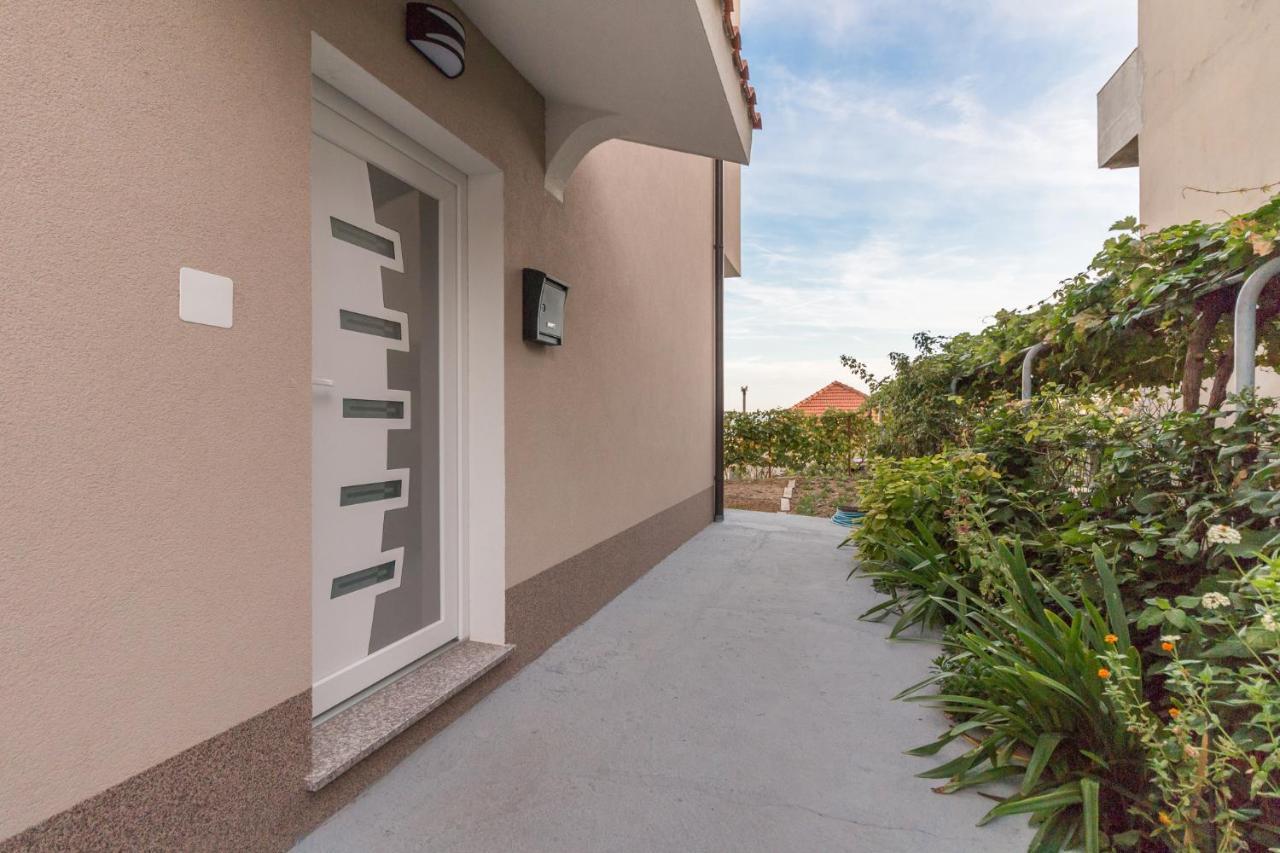 ספליט Apartments Lusani מראה חיצוני תמונה