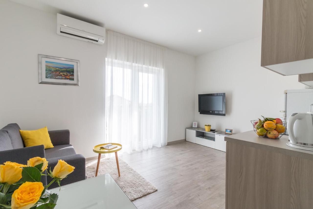 ספליט Apartments Lusani מראה חיצוני תמונה