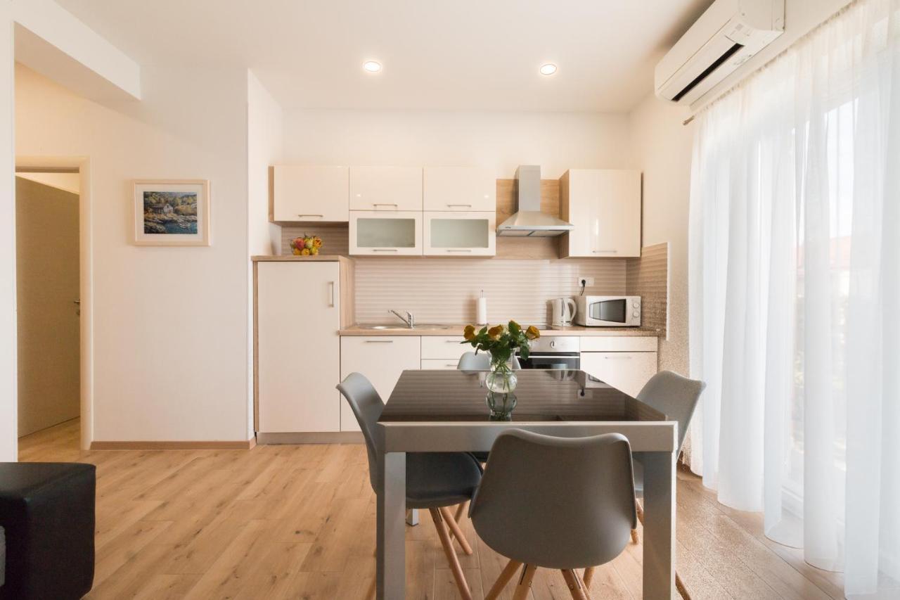 ספליט Apartments Lusani מראה חיצוני תמונה