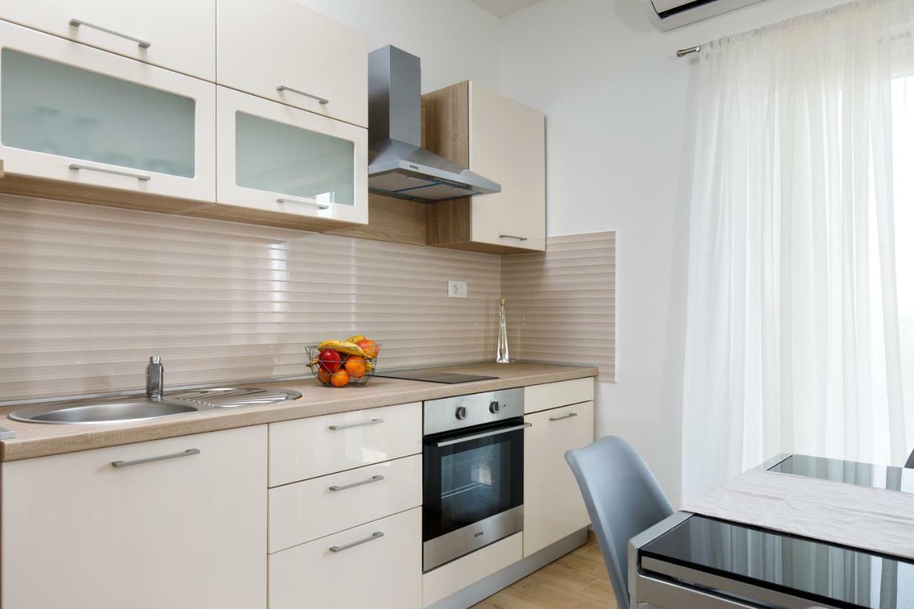 ספליט Apartments Lusani מראה חיצוני תמונה