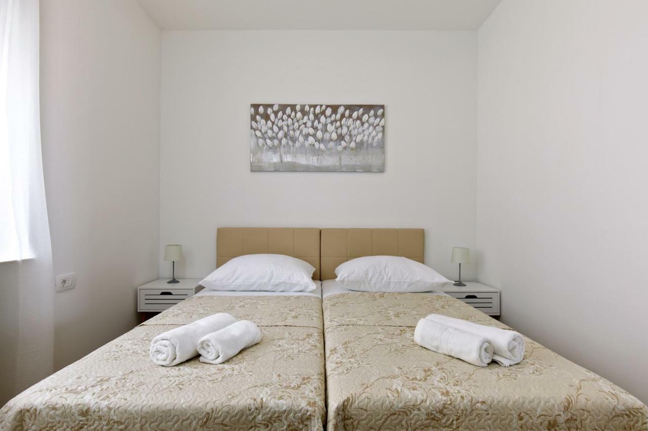 ספליט Apartments Lusani מראה חיצוני תמונה