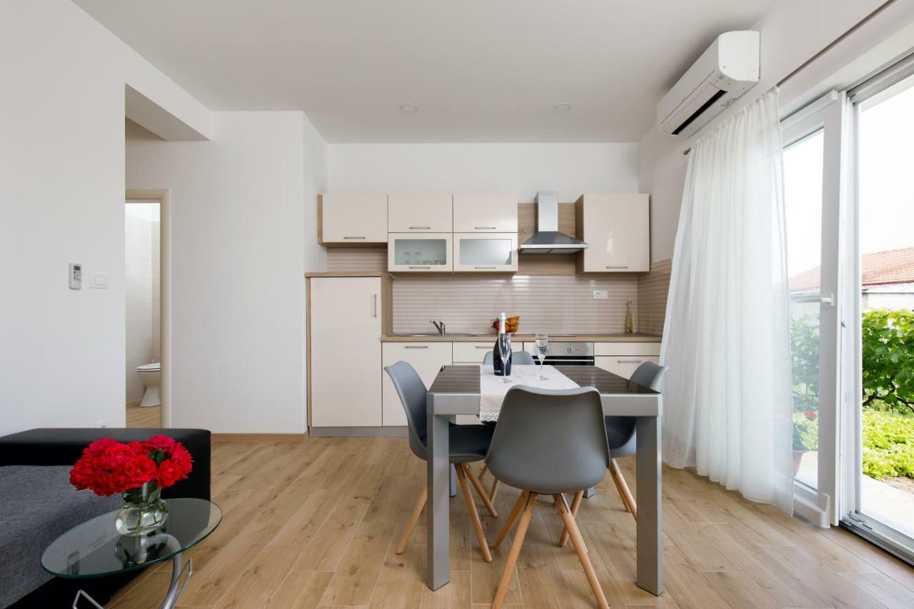 ספליט Apartments Lusani מראה חיצוני תמונה