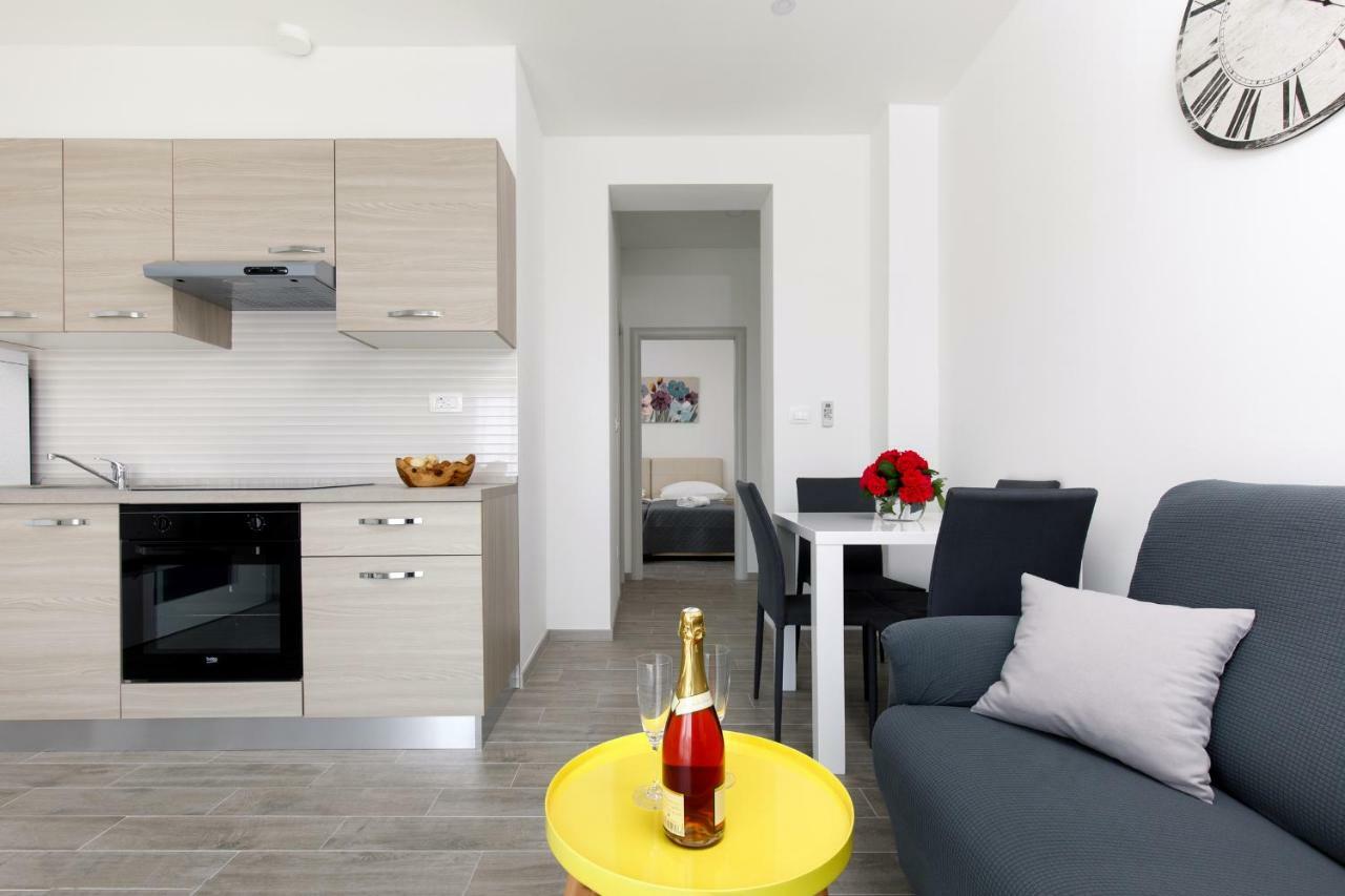 ספליט Apartments Lusani מראה חיצוני תמונה